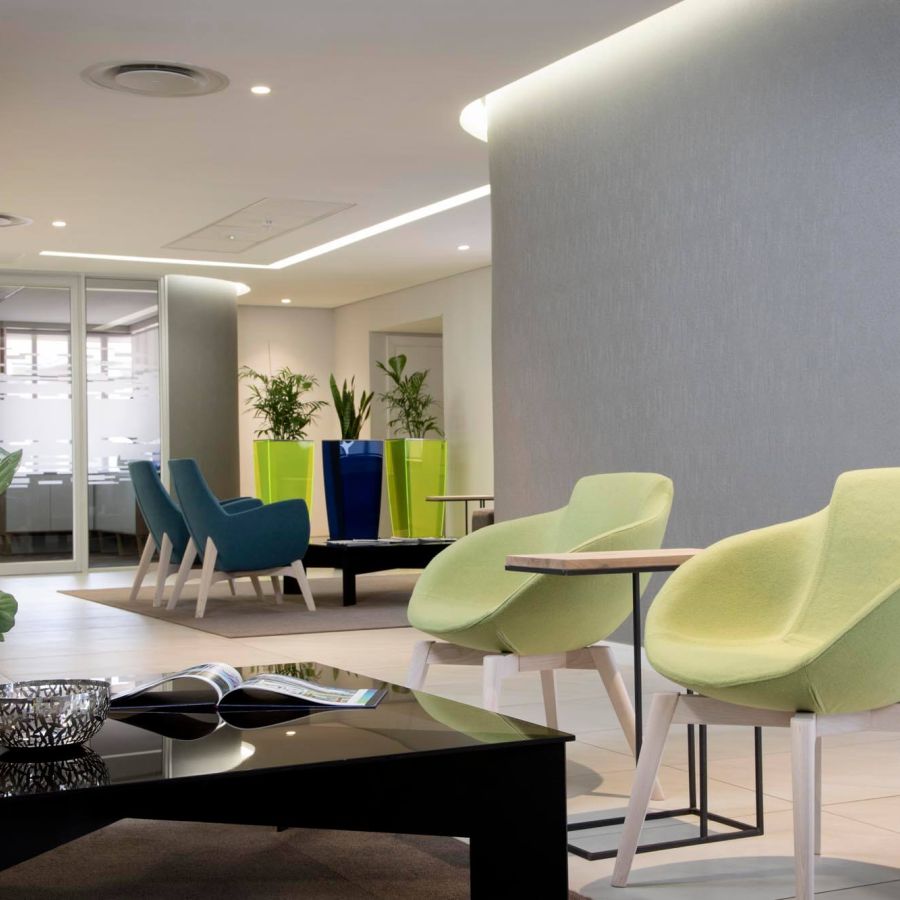 Pyramid-Office-Rebosis-01-Rikki-Hibbert