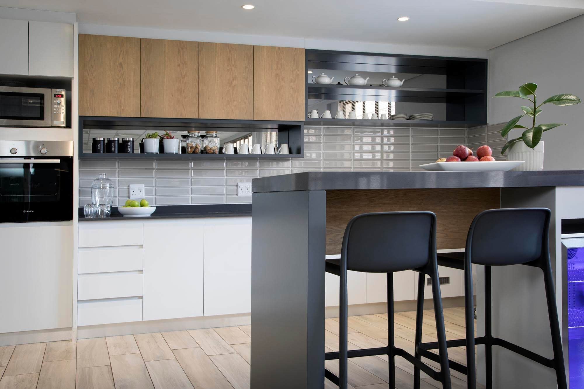 Pause area unit and island