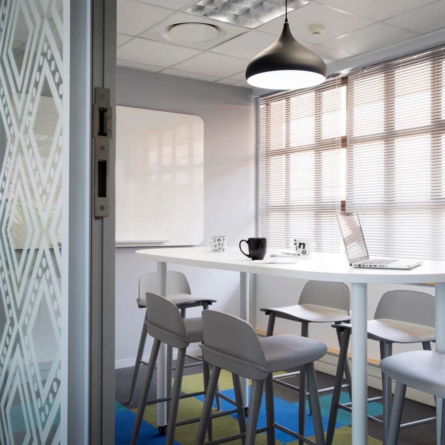 Pyramid-Office-Dimension-Data-07-Rikki-Hibbert