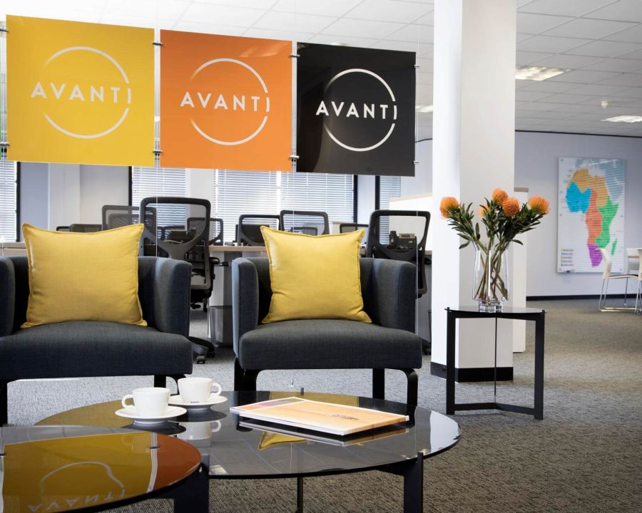 Pyramid-Office-Avanti-01-Rikki-Hibbert