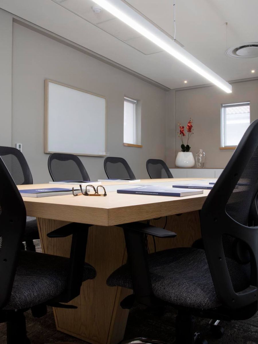 Pyramid-Office-Rebosis-02-Rikki-Hibbert